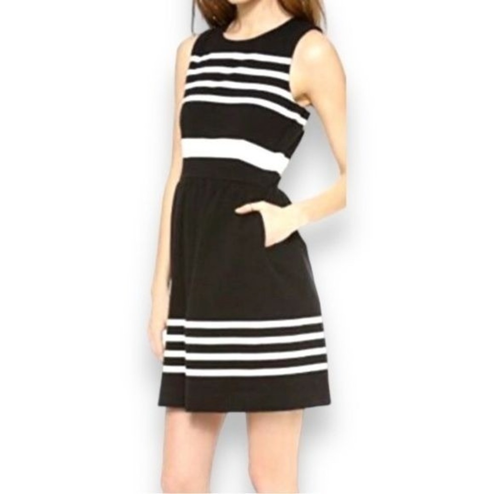 J. Crew -1230 Black White Striped Fit and Flare Dress Sleeveless‎ C0301  Small